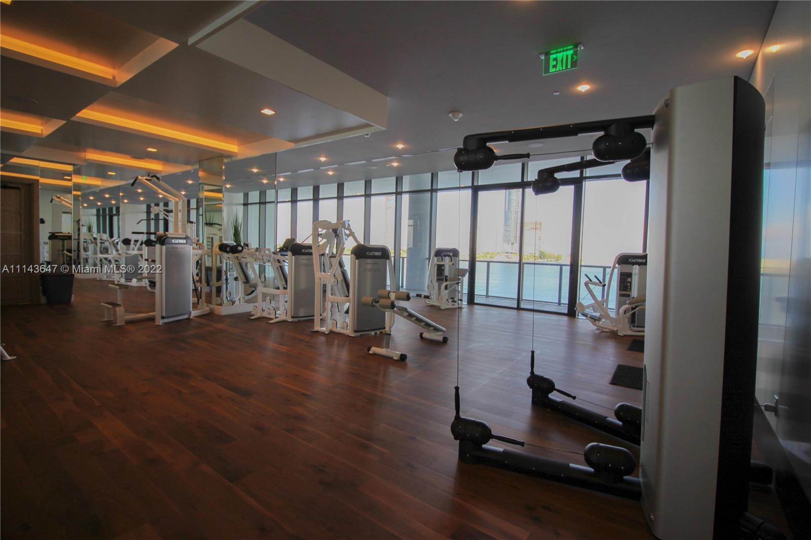 PRIVE CONDO - Residential Lease
