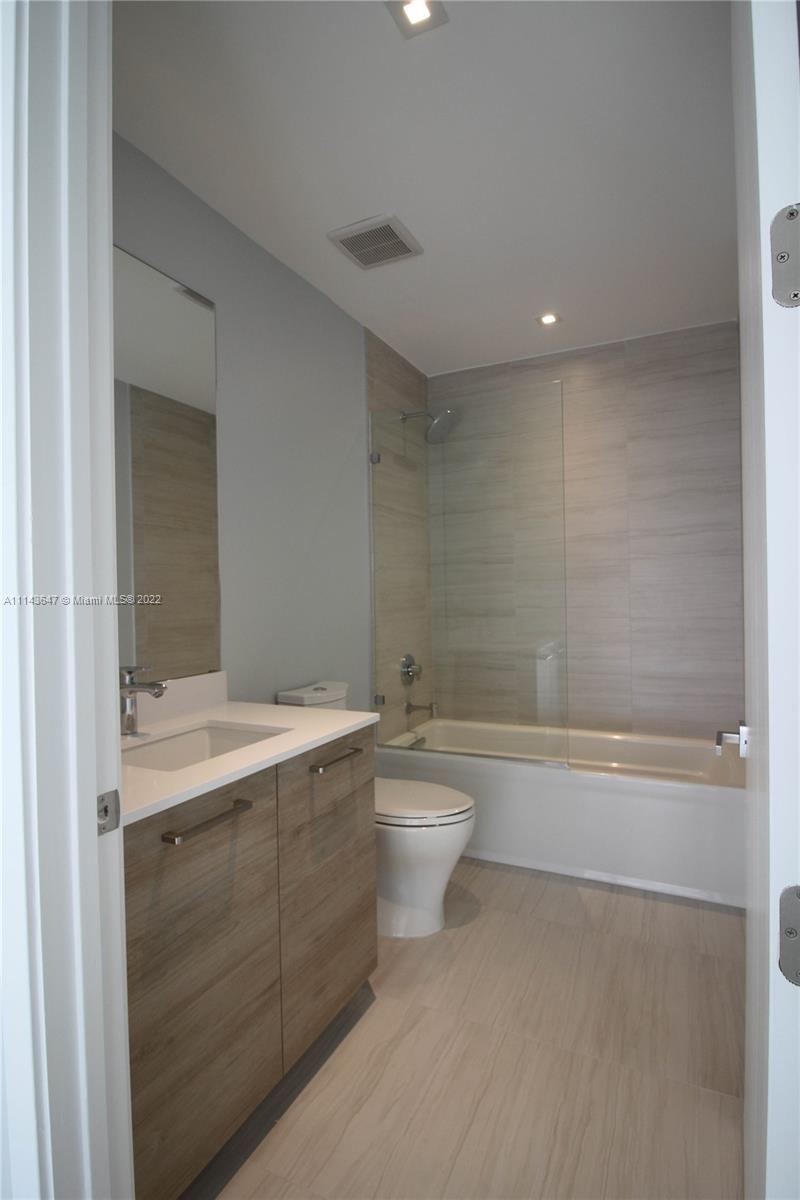 PRIVE CONDO - Residential Lease