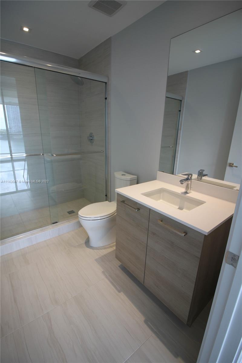 PRIVE CONDO - Residential Lease