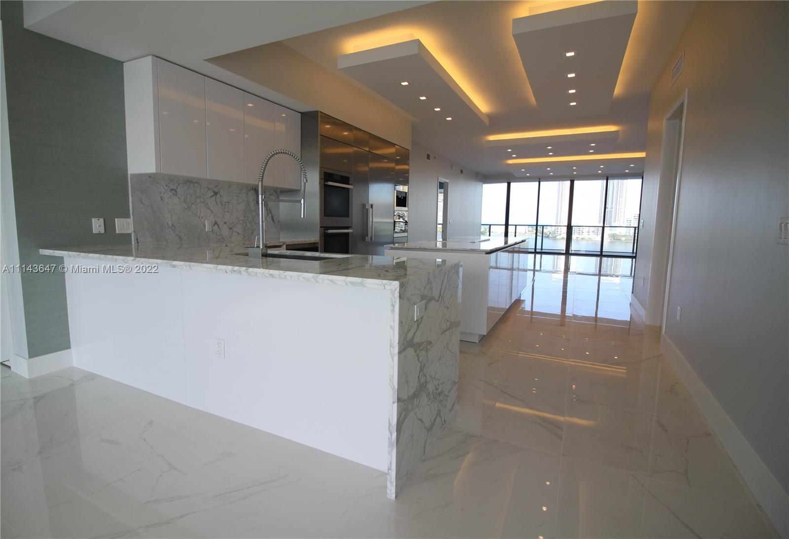 PRIVE CONDO - Residential Lease