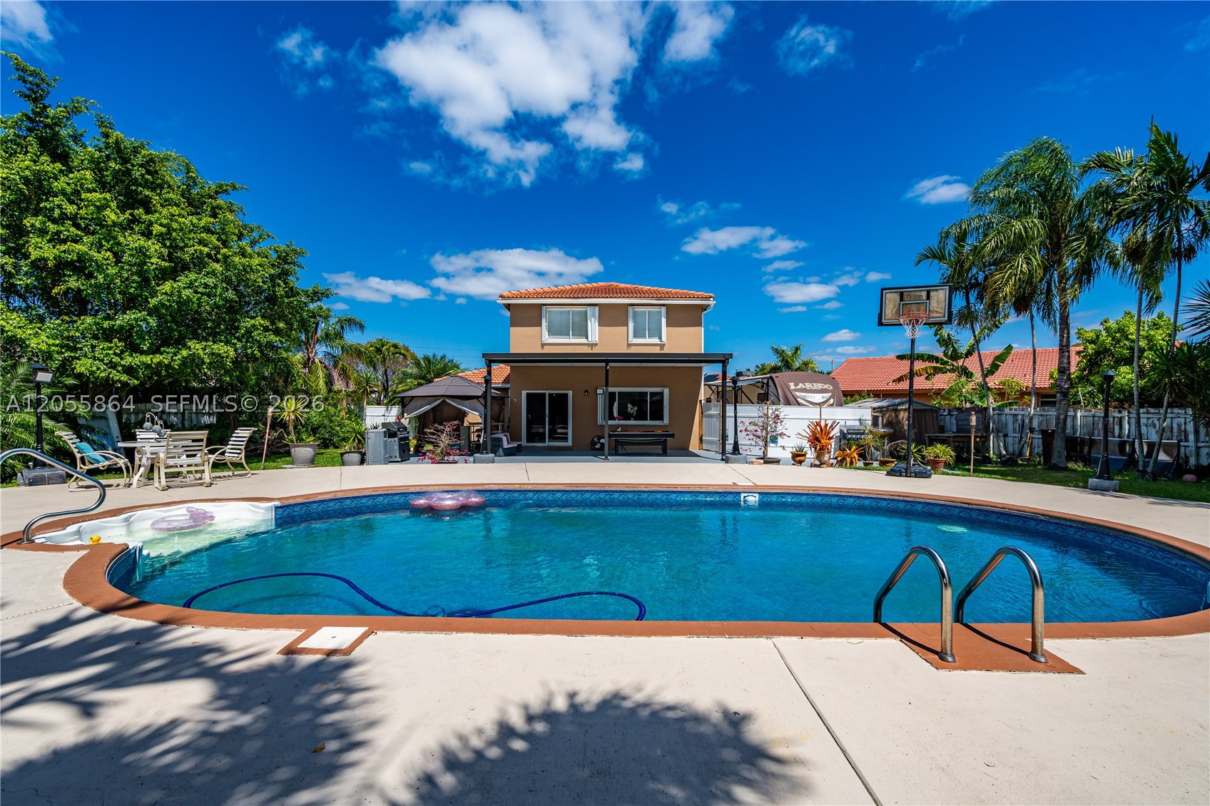 WEITZER SERENA LAKES ESTA - Residential