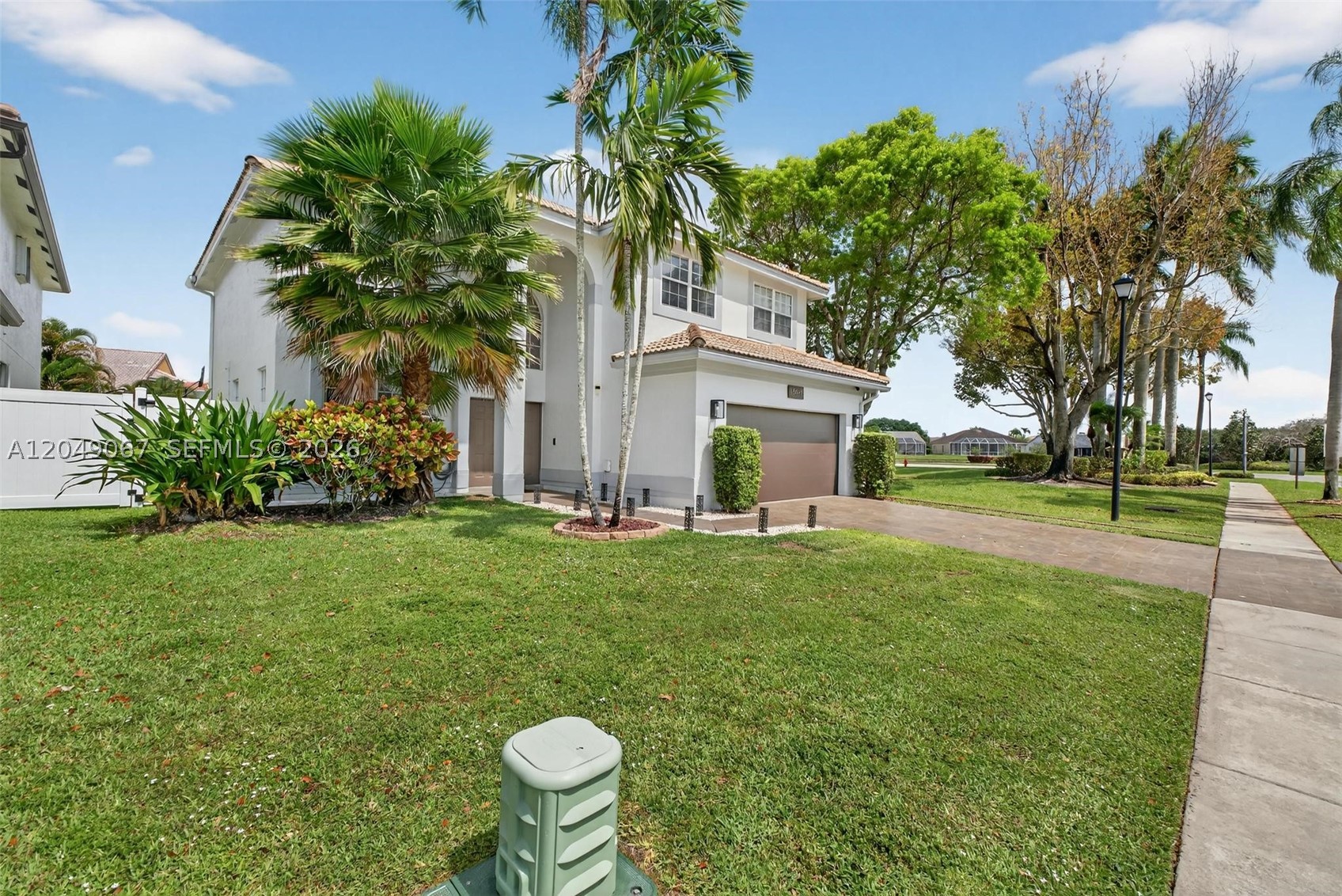 LAKES AT BOCA RATON PAR K - Residential Lease