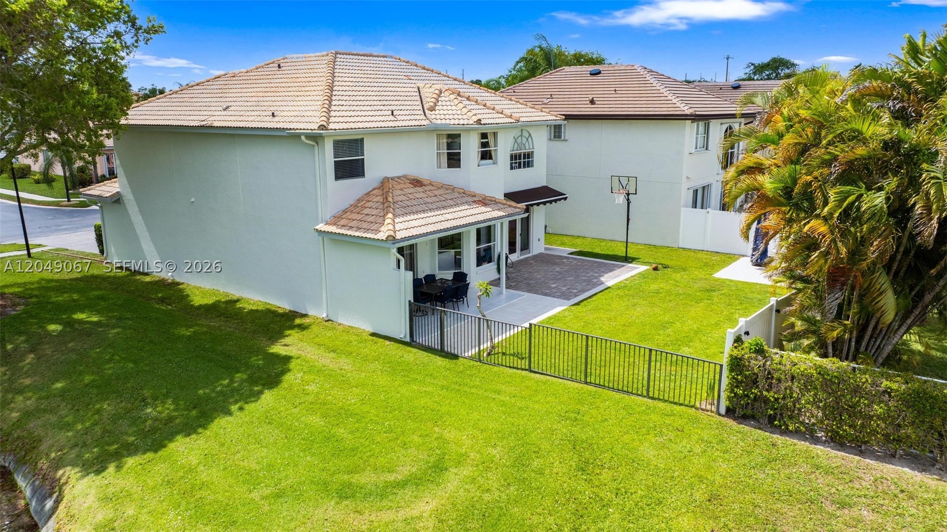 LAKES AT BOCA RATON PAR K - Residential Lease