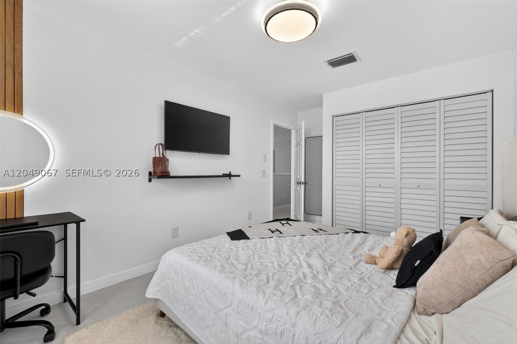 LAKES AT BOCA RATON PAR K - Residential Lease