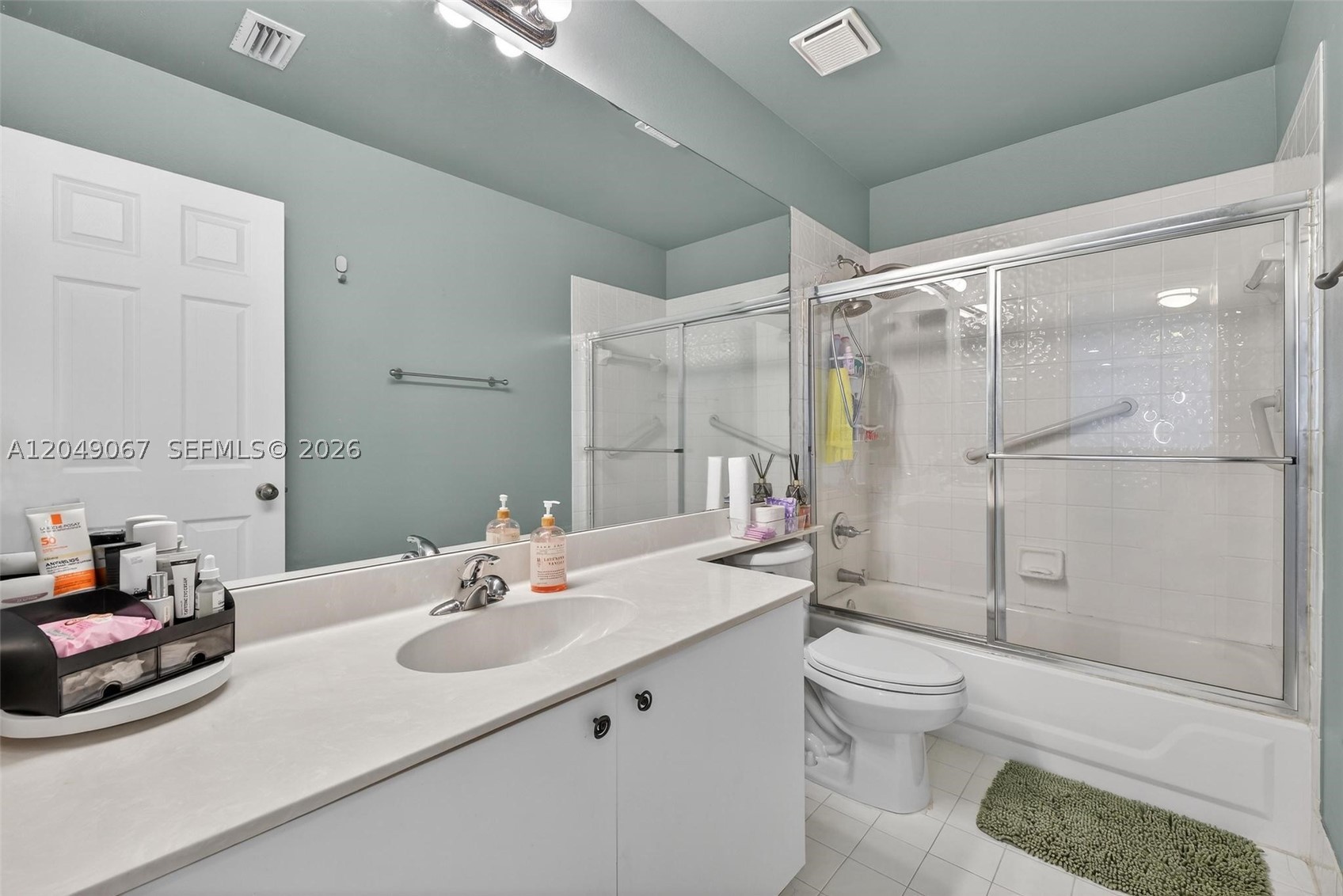 LAKES AT BOCA RATON PAR K - Residential Lease