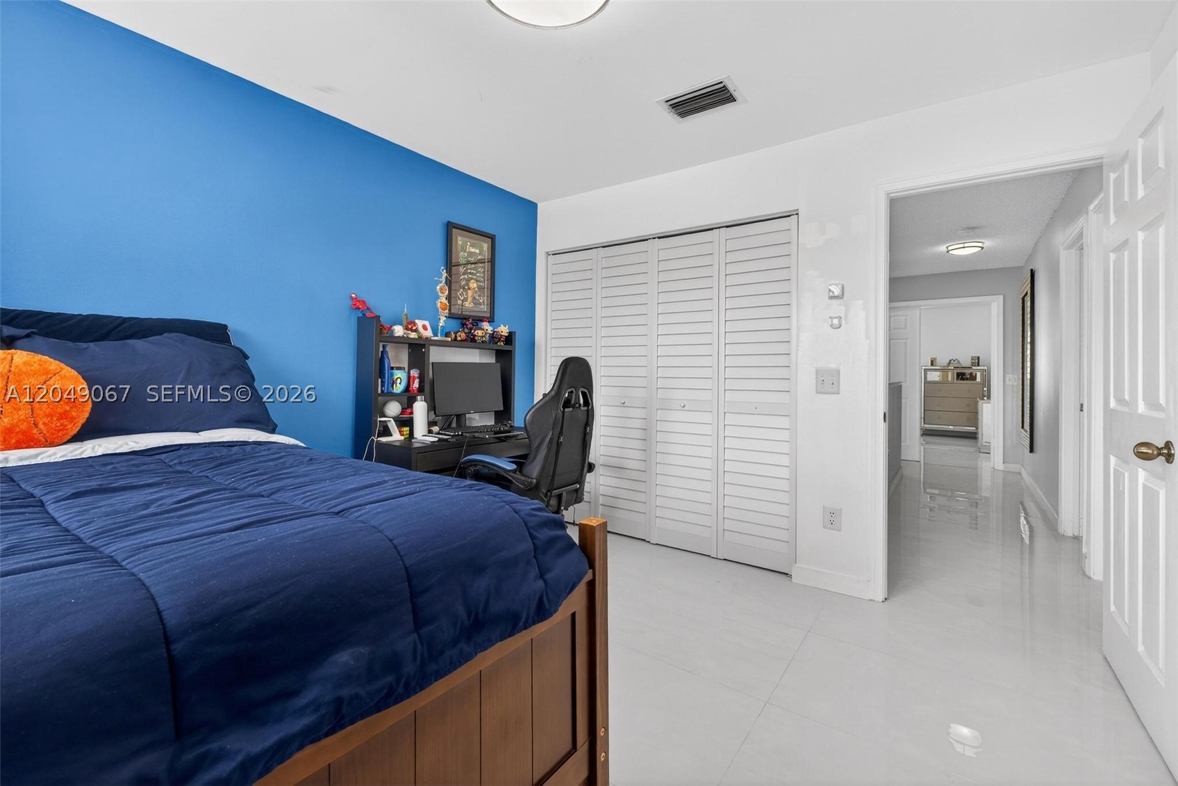 LAKES AT BOCA RATON PAR K - Residential Lease