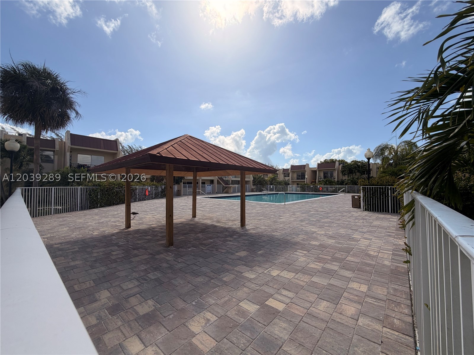 RESIDENCES @ THE FALLS CO - Residential Lease