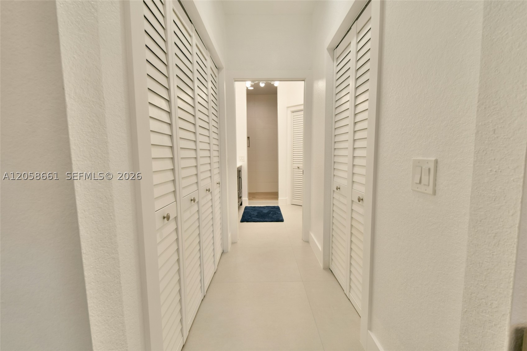 MARIPOSA POINTE AT WESTON - Residential