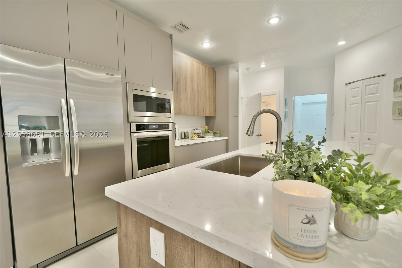 MARIPOSA POINTE AT WESTON - Residential
