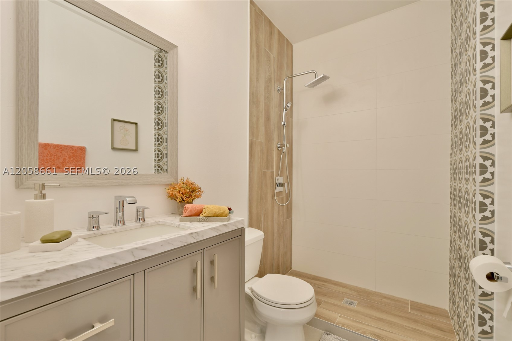 MARIPOSA POINTE AT WESTON - Residential