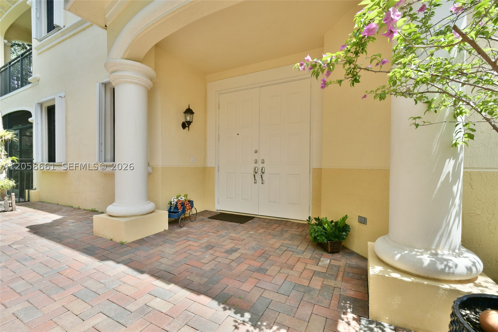 MARIPOSA POINTE AT WESTON - Residential