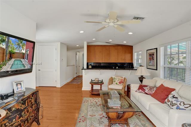 LIVERMORE ESTATES - Residential Lease