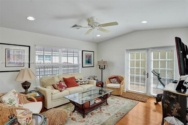 LIVERMORE ESTATES - Residential Lease
