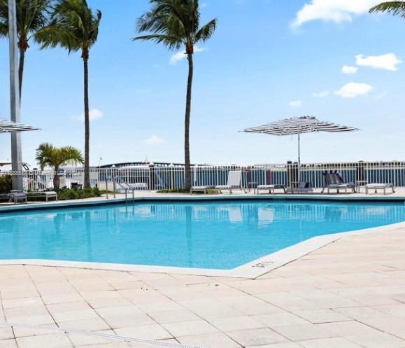 SKYLINE ON BRICKELL CONDO - Residential
