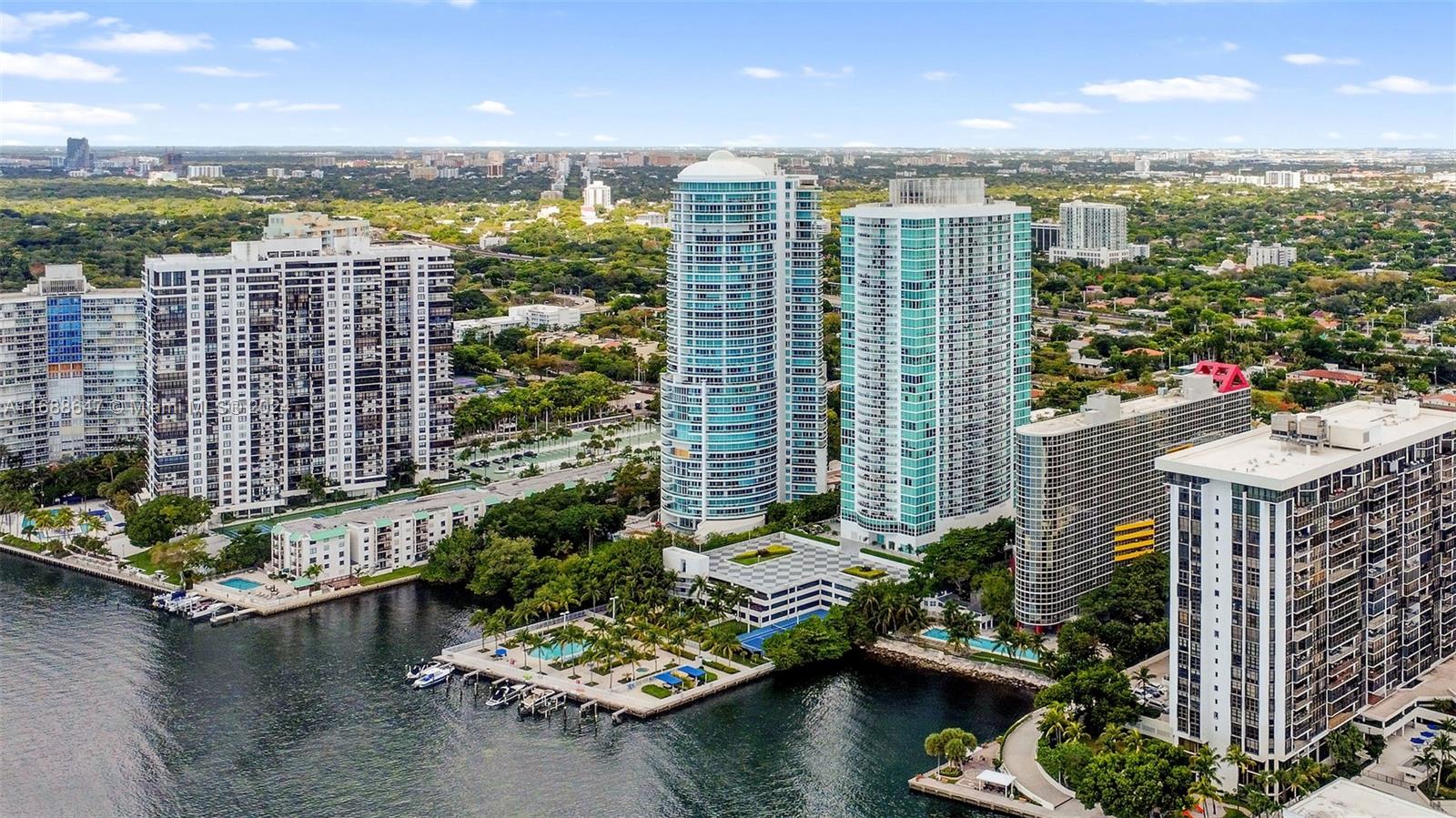 SKYLINE ON BRICKELL CONDO - Residential