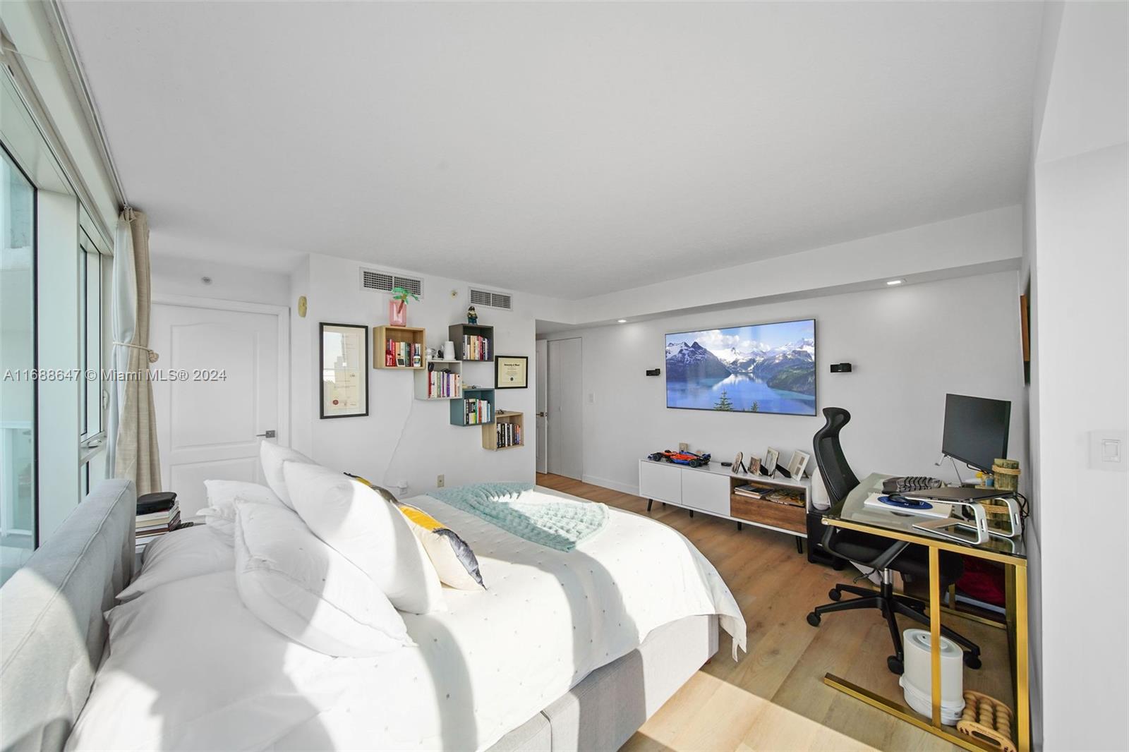 SKYLINE ON BRICKELL CONDO - Residential