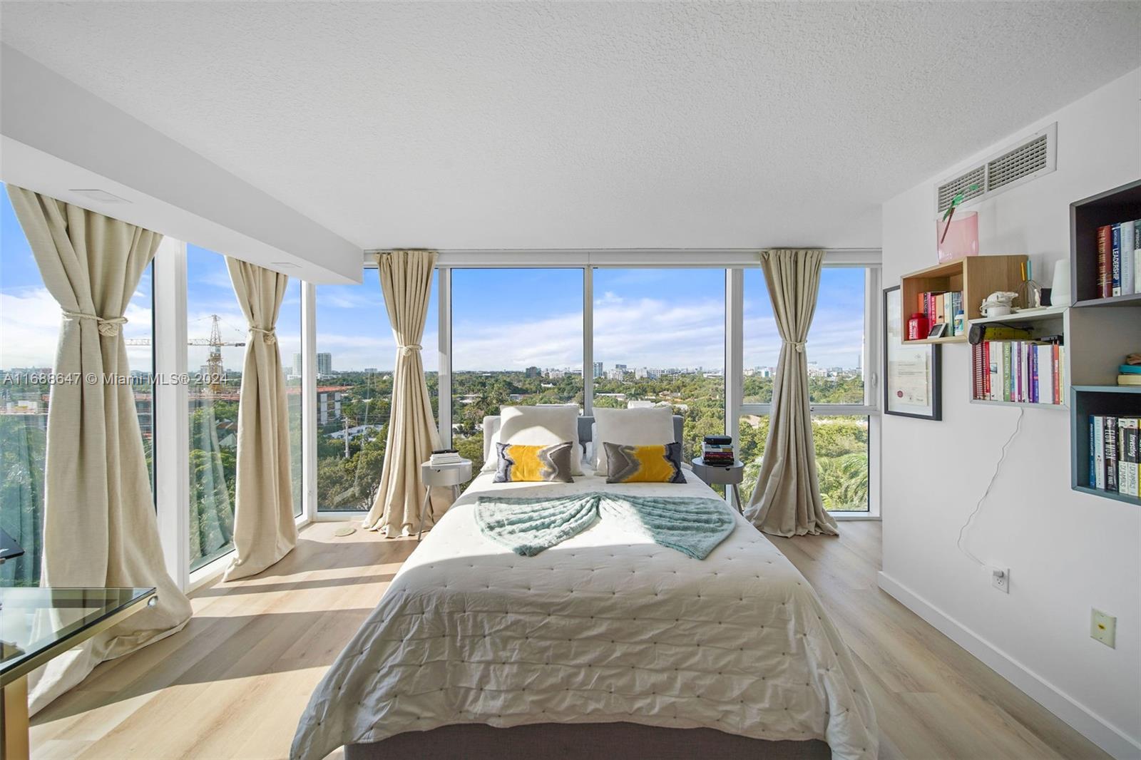SKYLINE ON BRICKELL CONDO - Residential