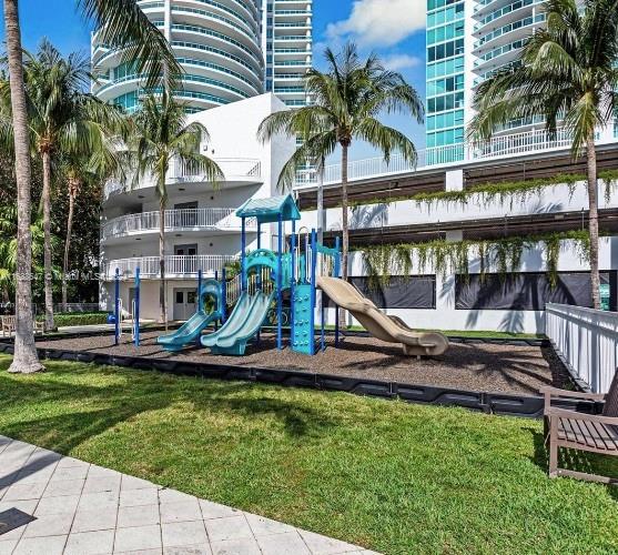 SKYLINE ON BRICKELL CONDO - Residential