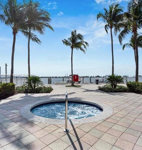 SKYLINE ON BRICKELL CONDO - Residential