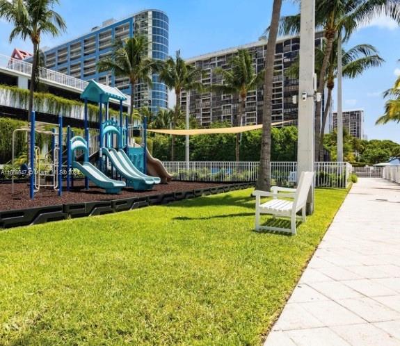 SKYLINE ON BRICKELL CONDO - Residential