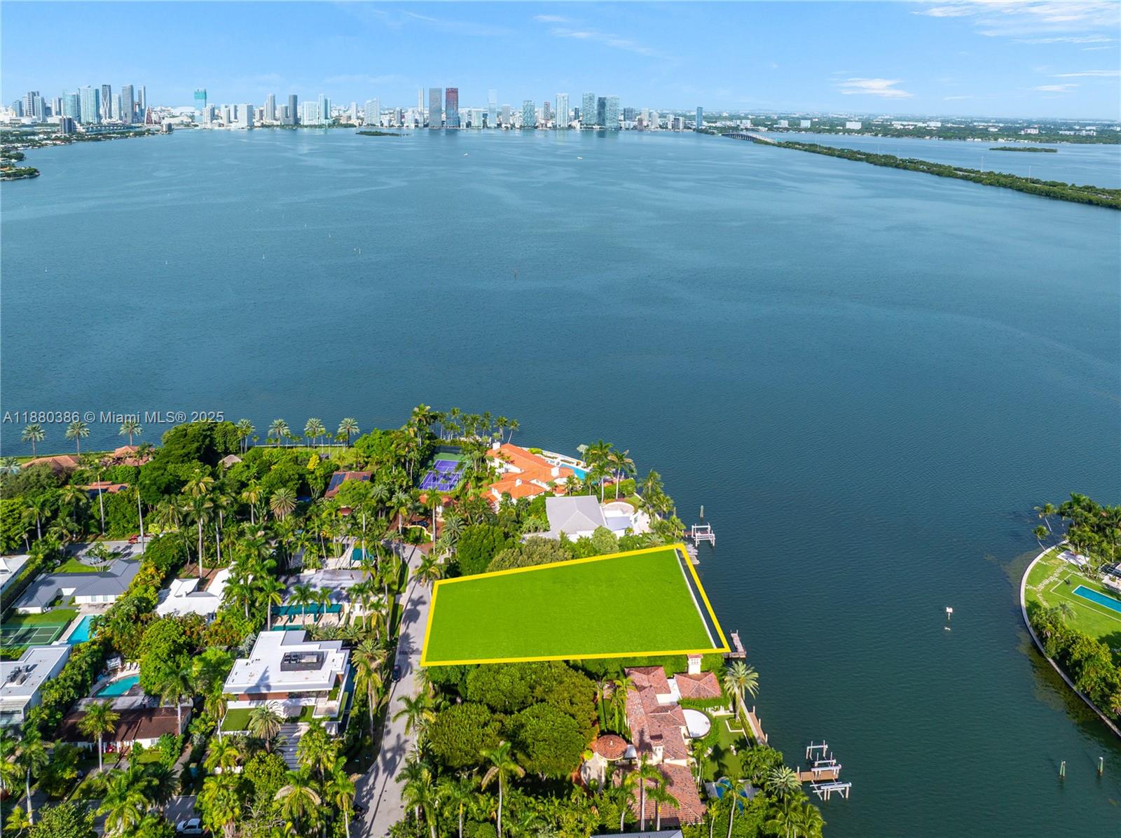 SUNSET ISLANDS-ISLAND NO - Residential