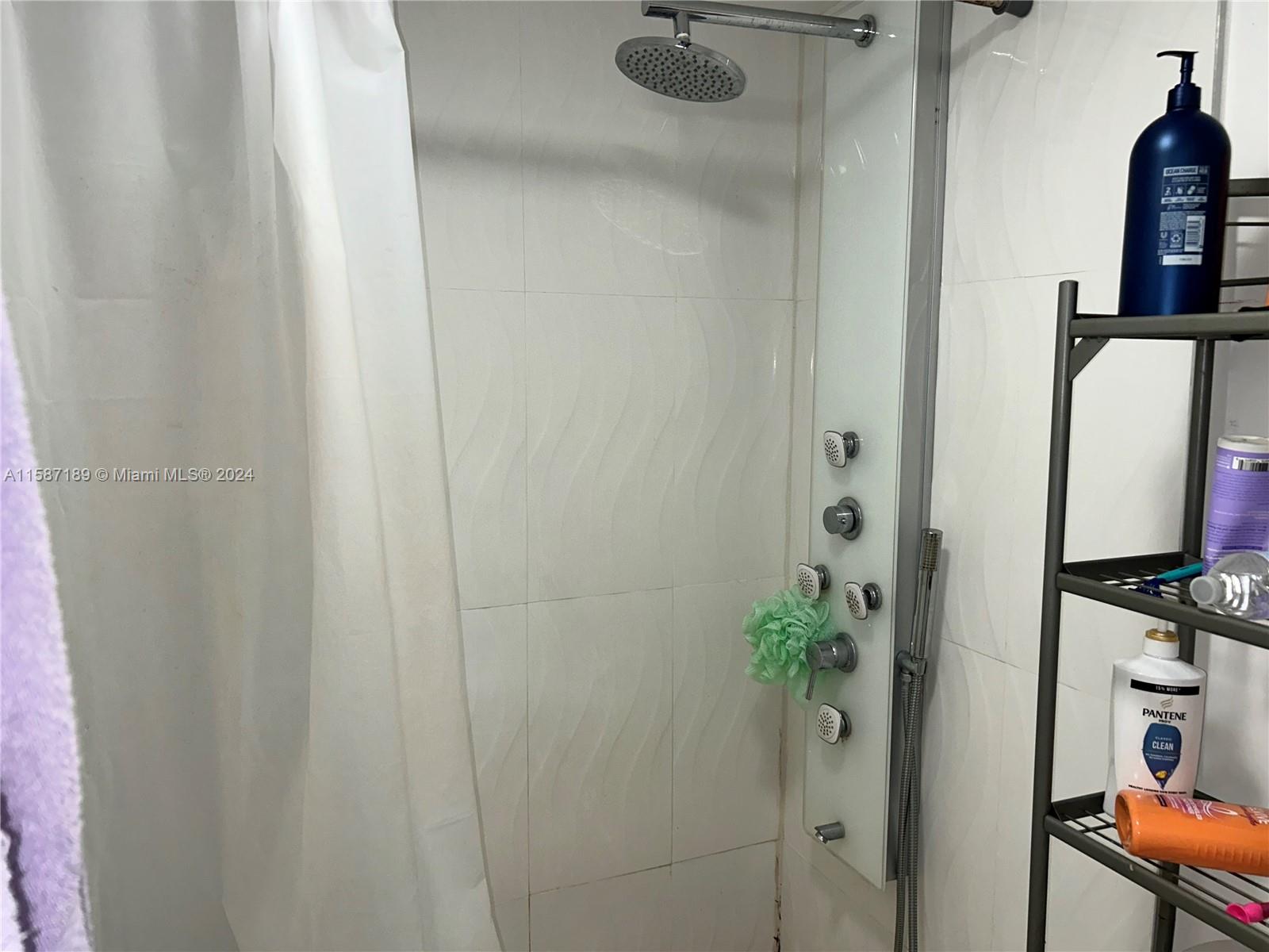 ENSENADA CONDO BLDG E-II - Residential Lease