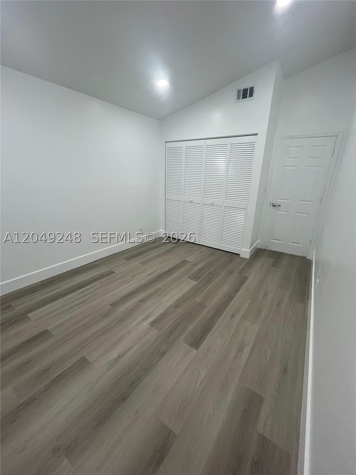 ROYAL PALM COMMUNITY - Residential