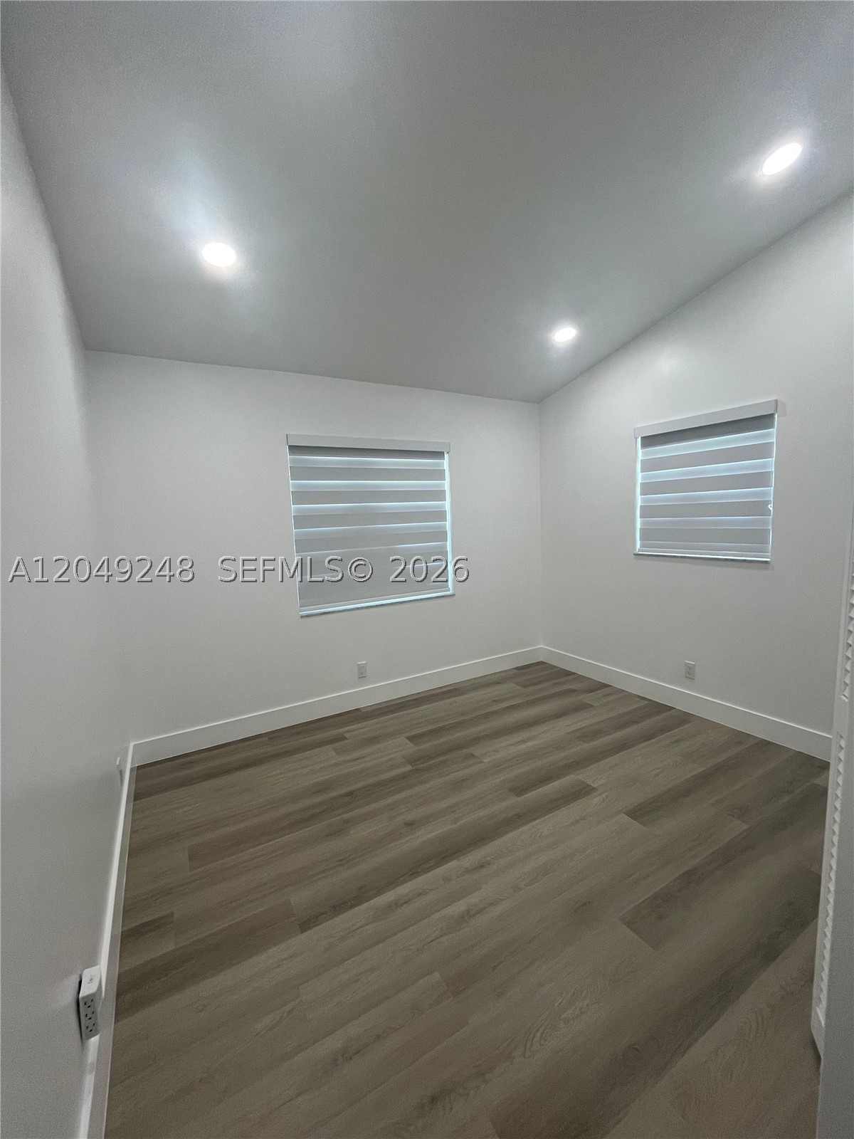 ROYAL PALM COMMUNITY - Residential