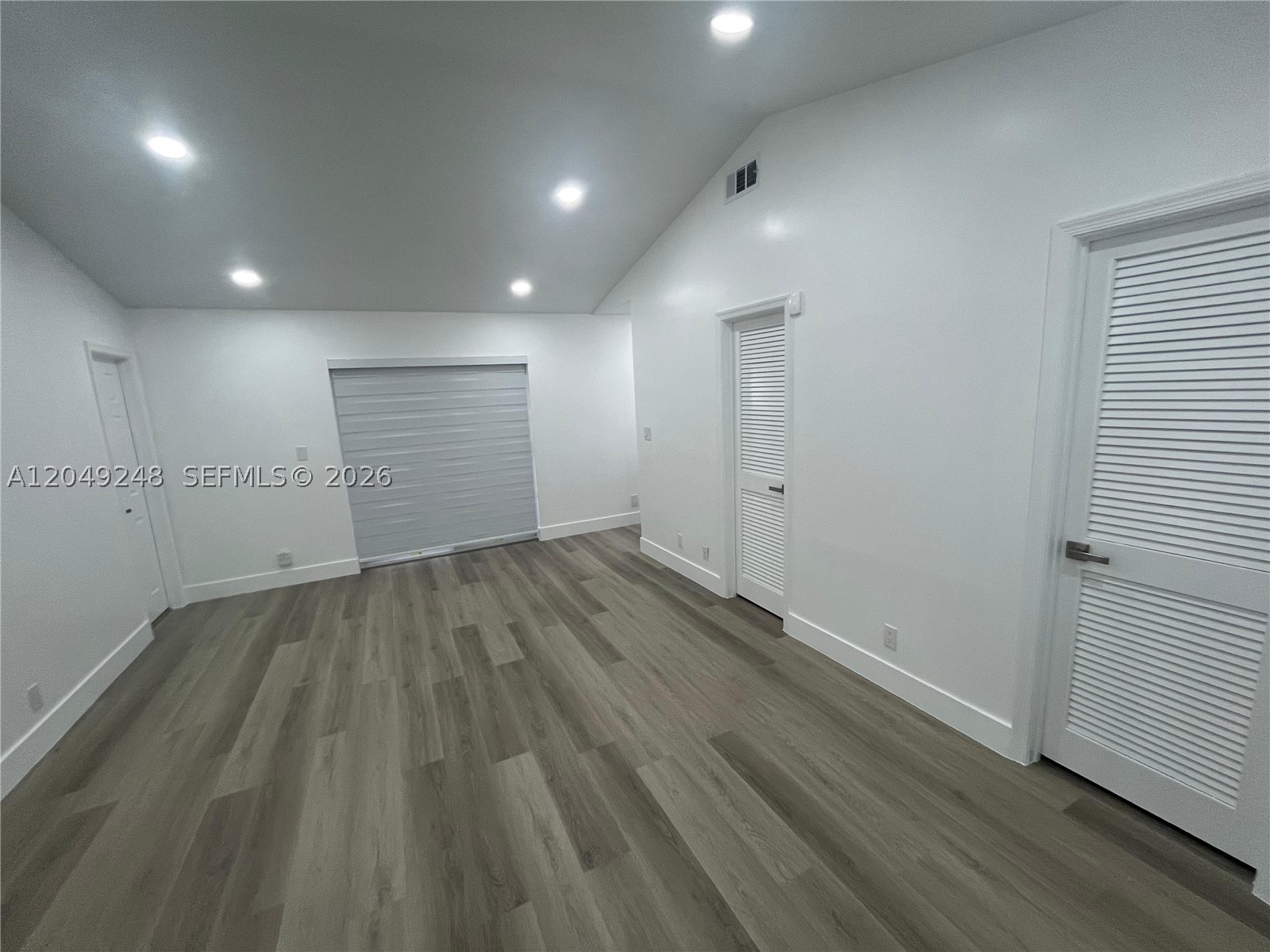 ROYAL PALM COMMUNITY - Residential