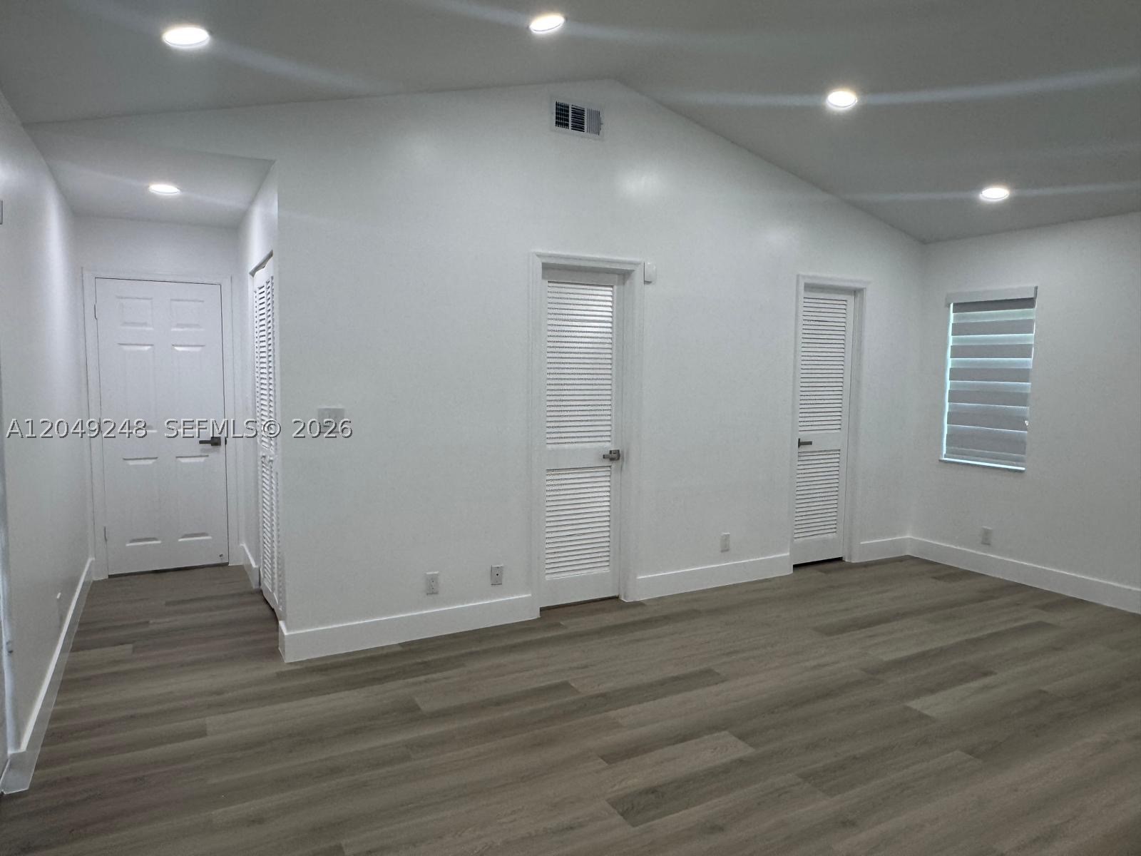 ROYAL PALM COMMUNITY - Residential