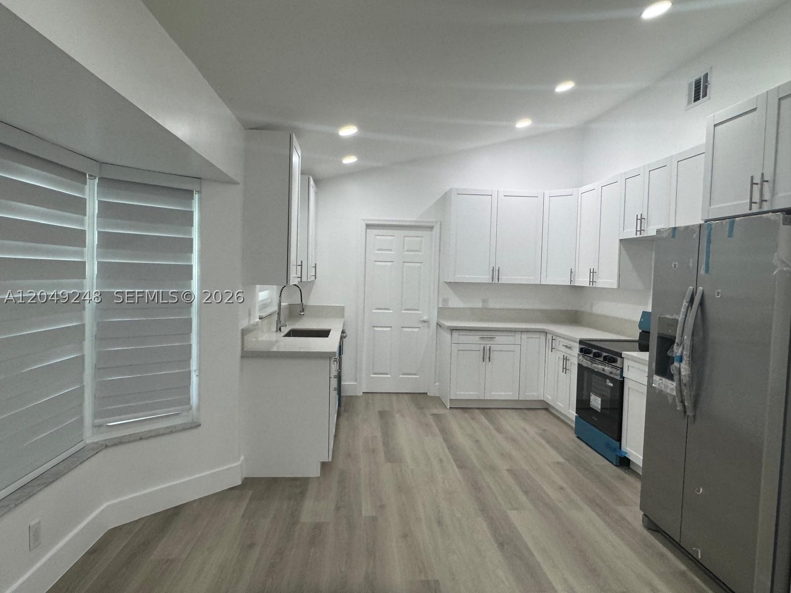 ROYAL PALM COMMUNITY - Residential