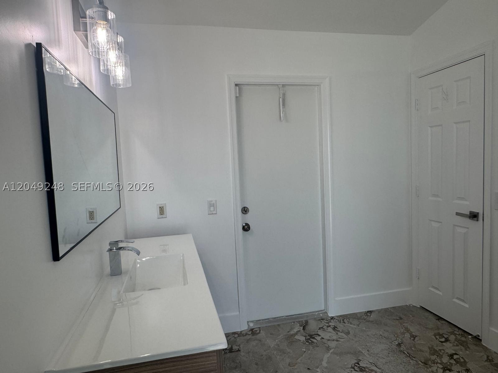ROYAL PALM COMMUNITY - Residential