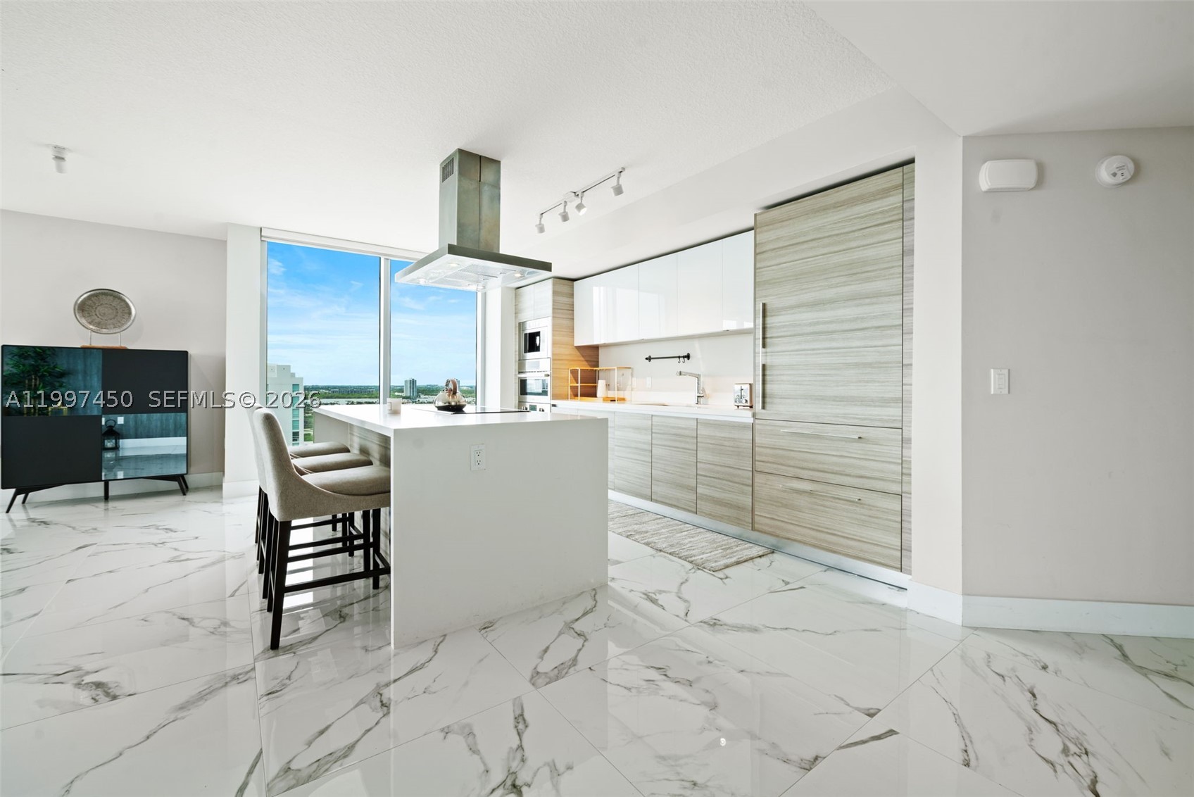 PARQUE TOWERS CONDO - Residential