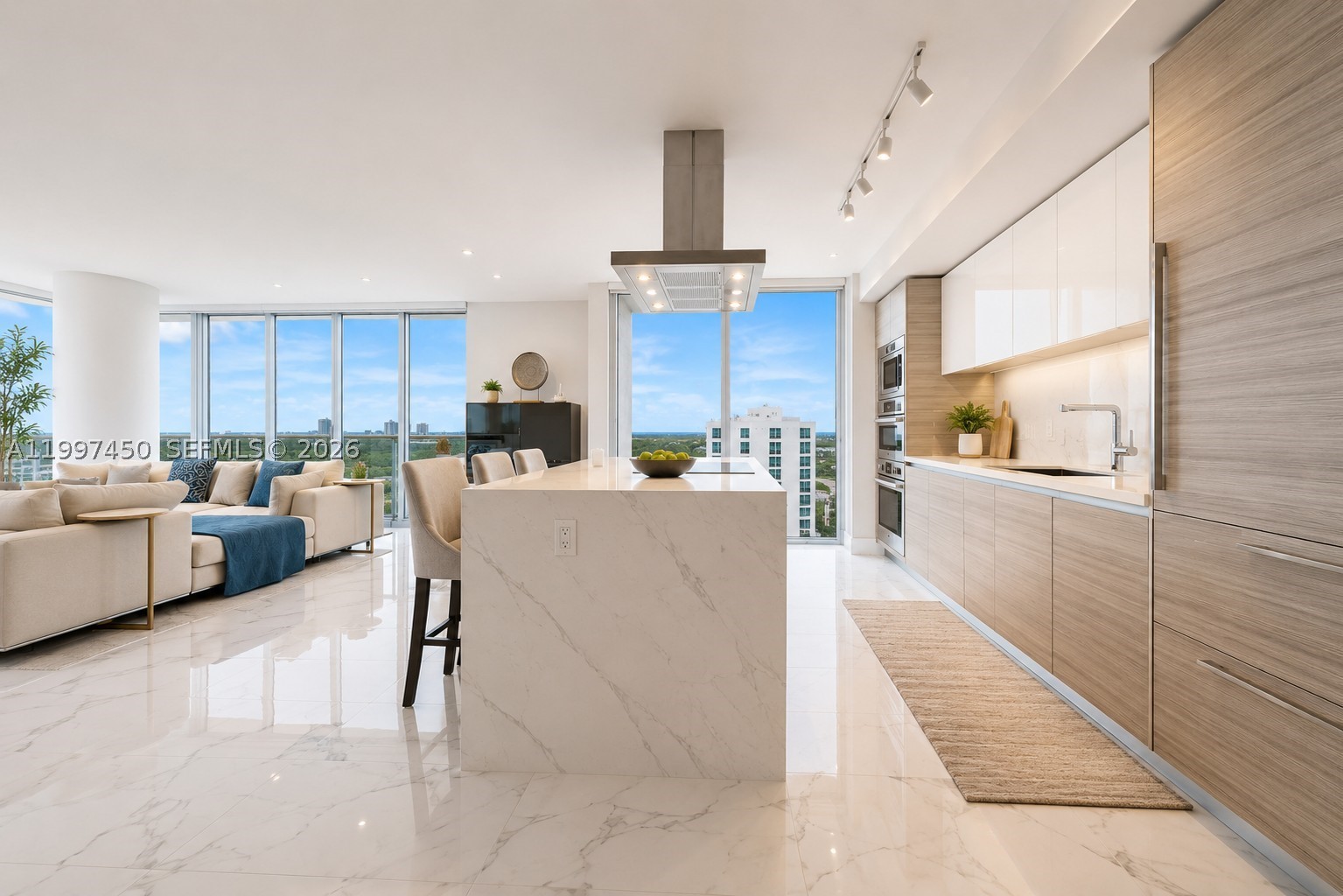 PARQUE TOWERS CONDO - Residential