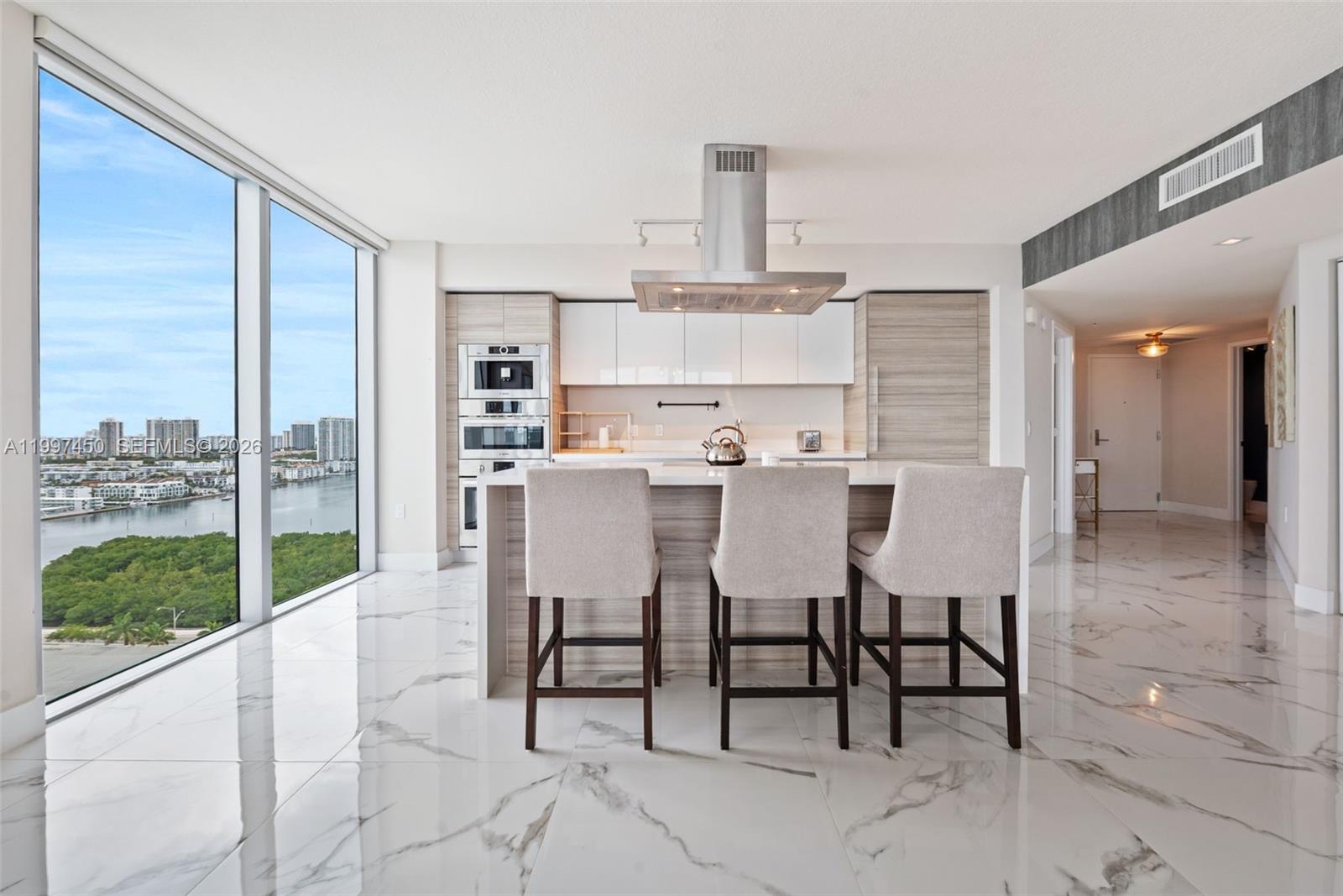 PARQUE TOWERS CONDO - Residential