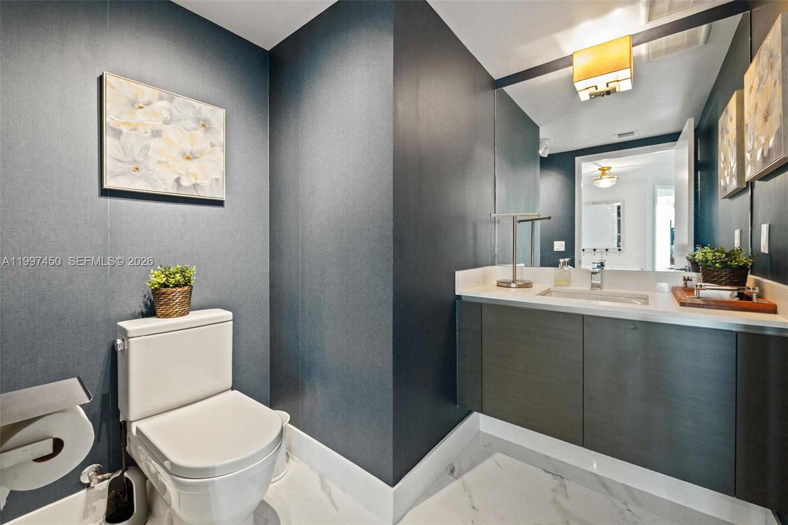 PARQUE TOWERS CONDO - Residential