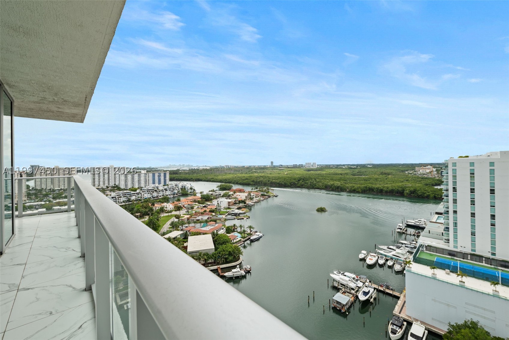PARQUE TOWERS CONDO - Residential