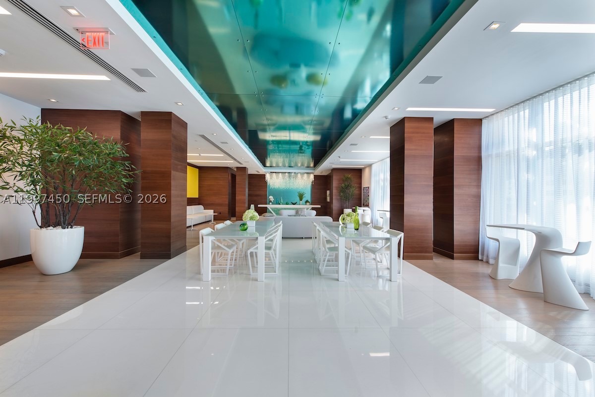 PARQUE TOWERS CONDO - Residential