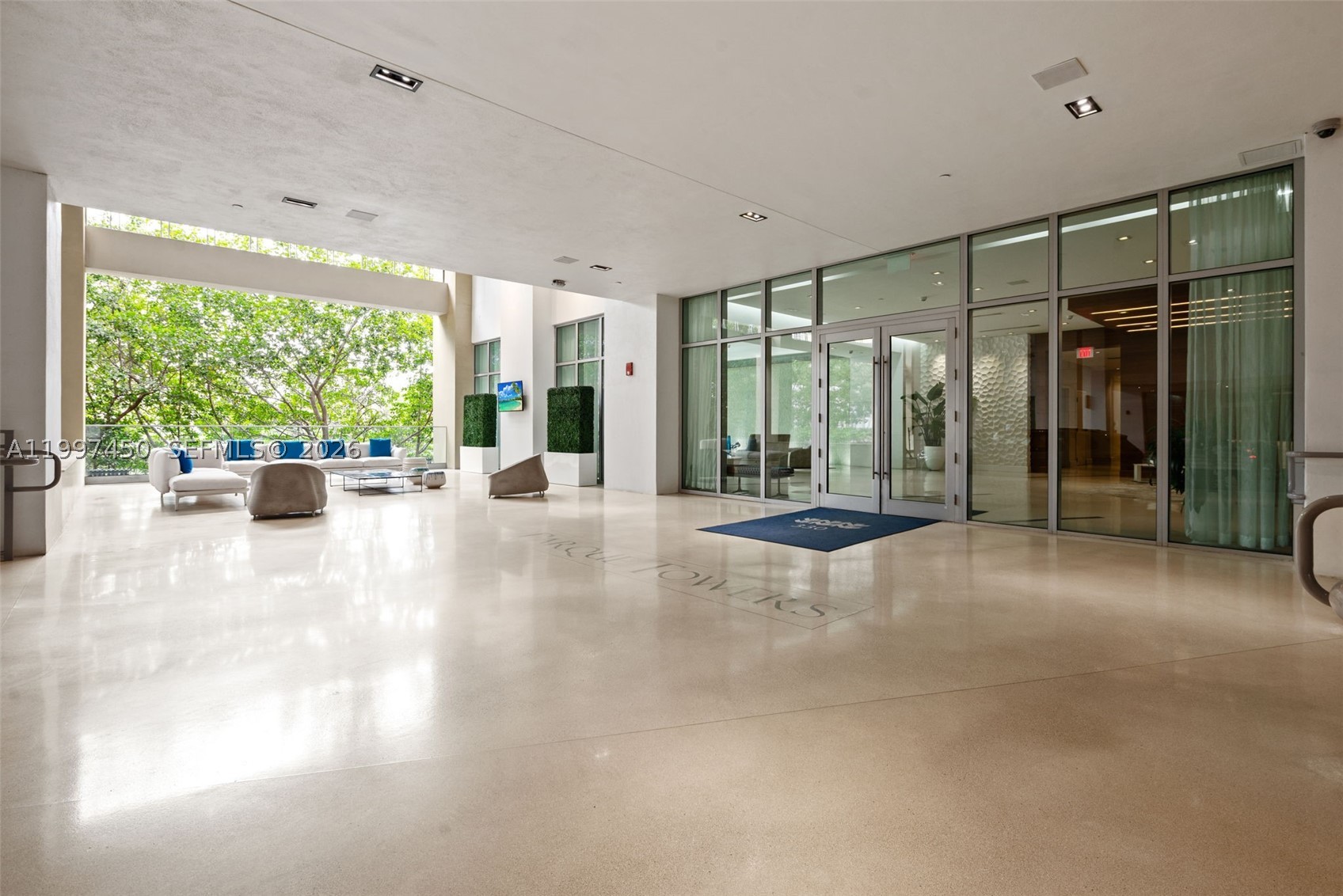 PARQUE TOWERS CONDO - Residential