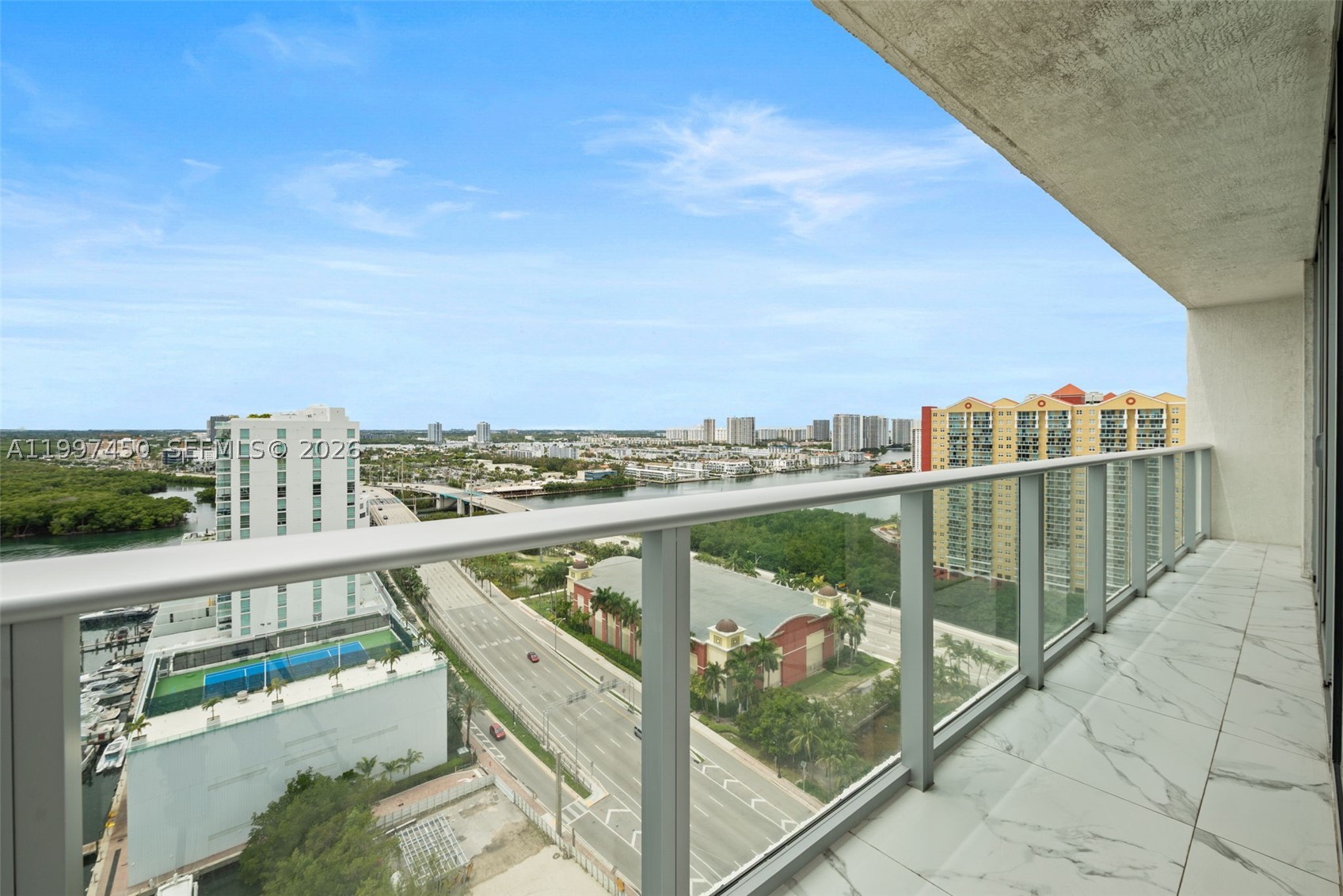 PARQUE TOWERS CONDO - Residential