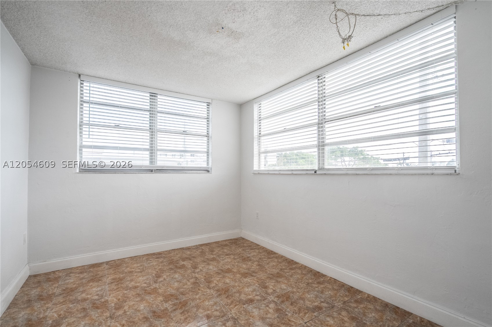 BYRON GARDENS CONDO - Residential