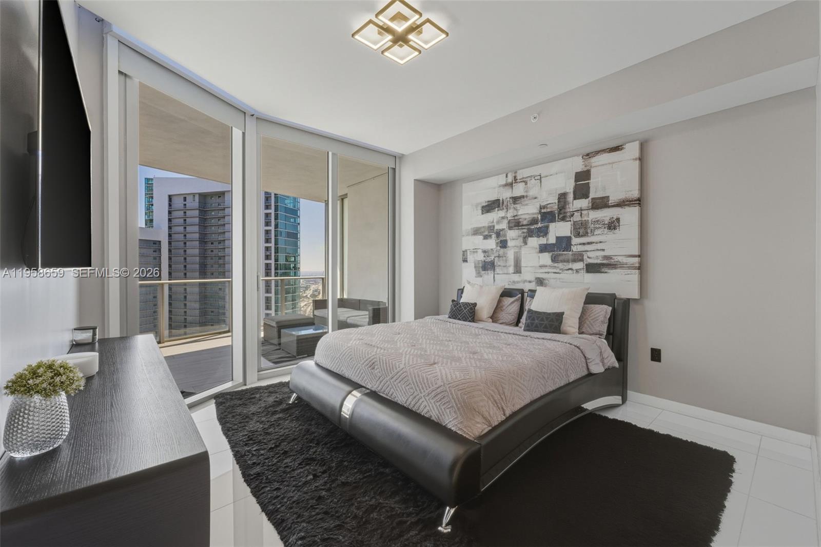 PARAMOUNT MIAMI WORLDCENT - Residential