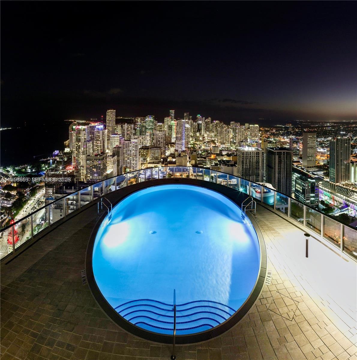 PARAMOUNT MIAMI WORLDCENT - Residential