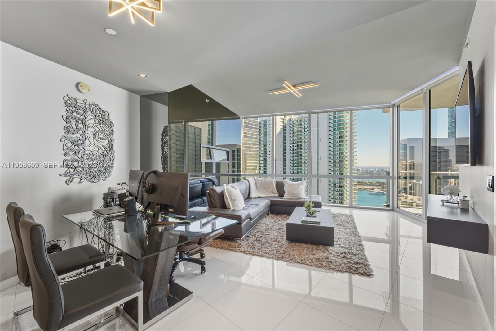 PARAMOUNT MIAMI WORLDCENT - Residential