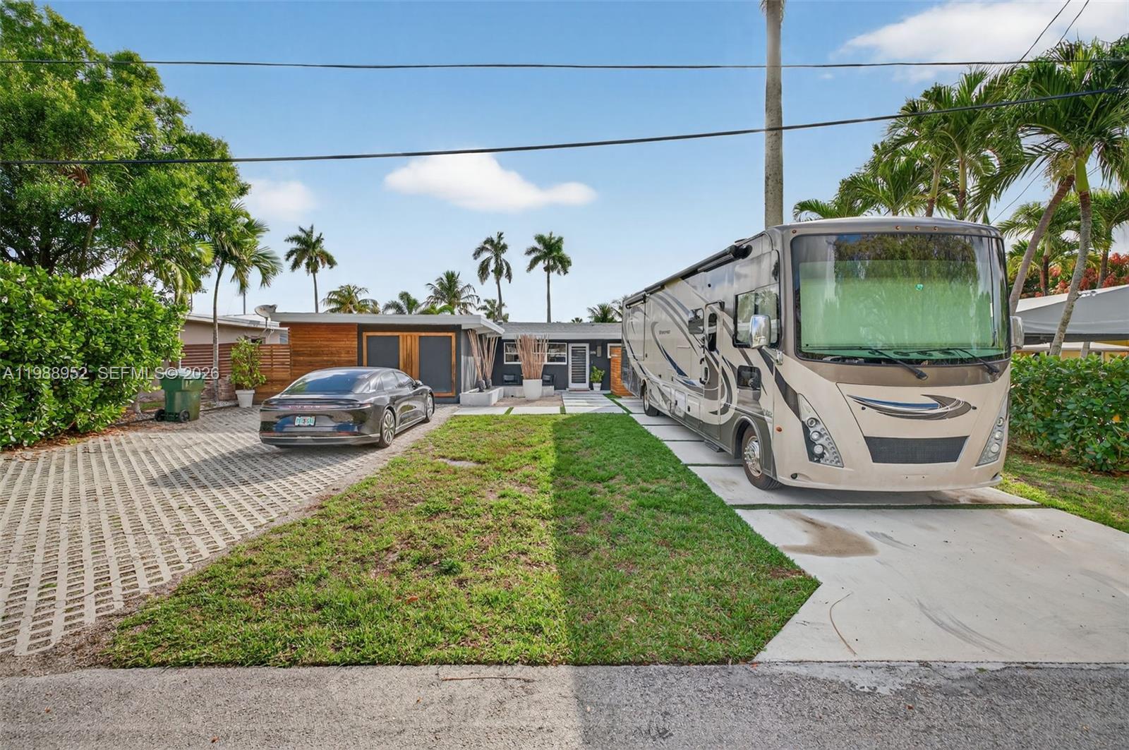 LAUDERDALE ISLES NO 2 - Residential