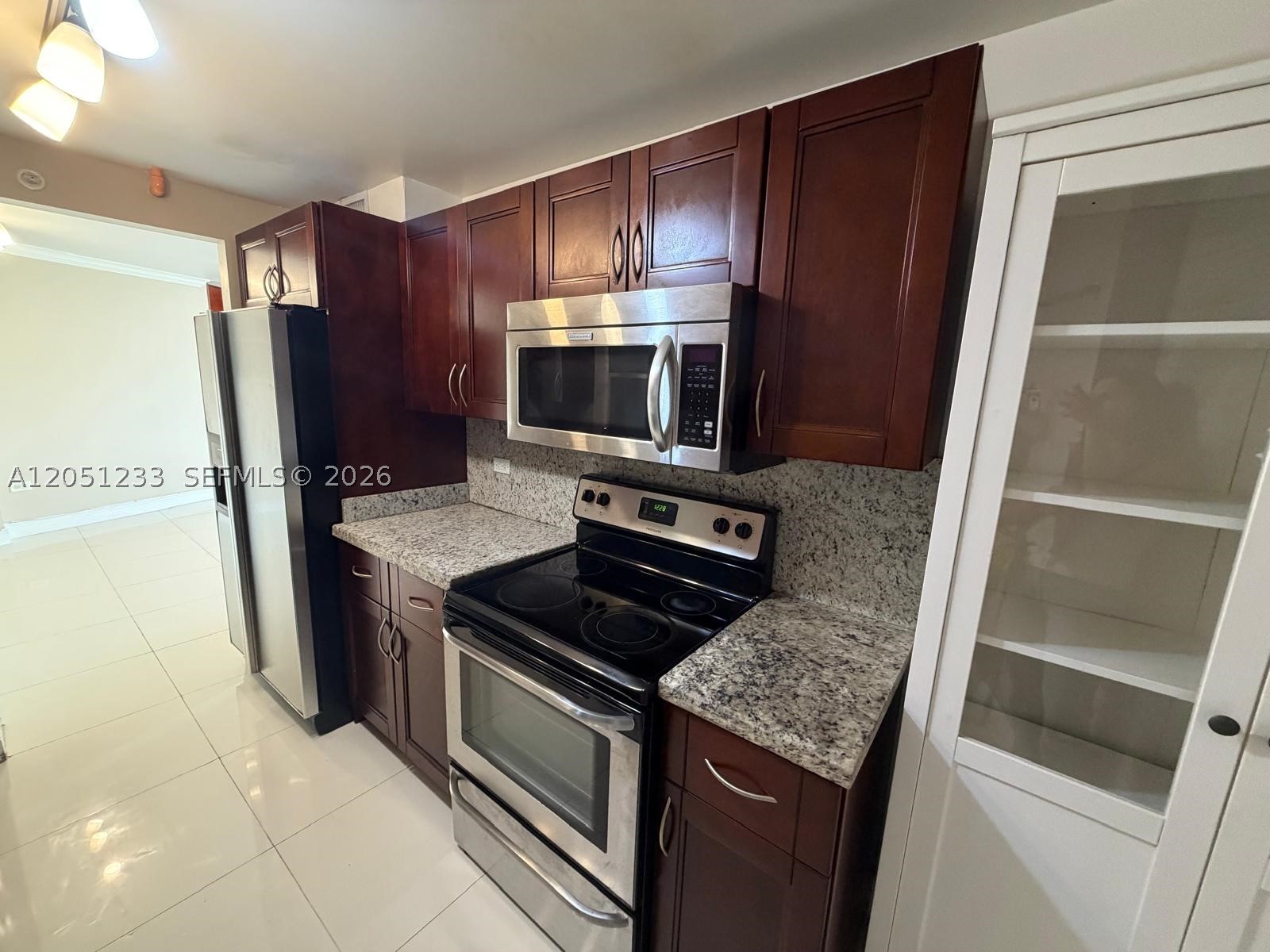 OCTAGON TOWERS I CONDO - Residential Lease