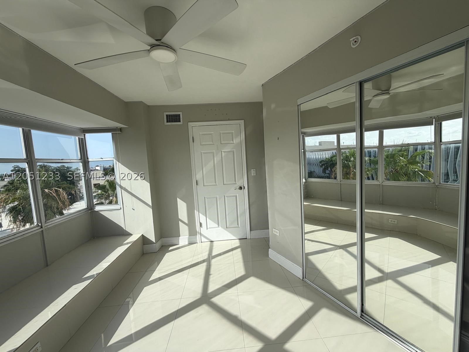 OCTAGON TOWERS I CONDO - Residential Lease