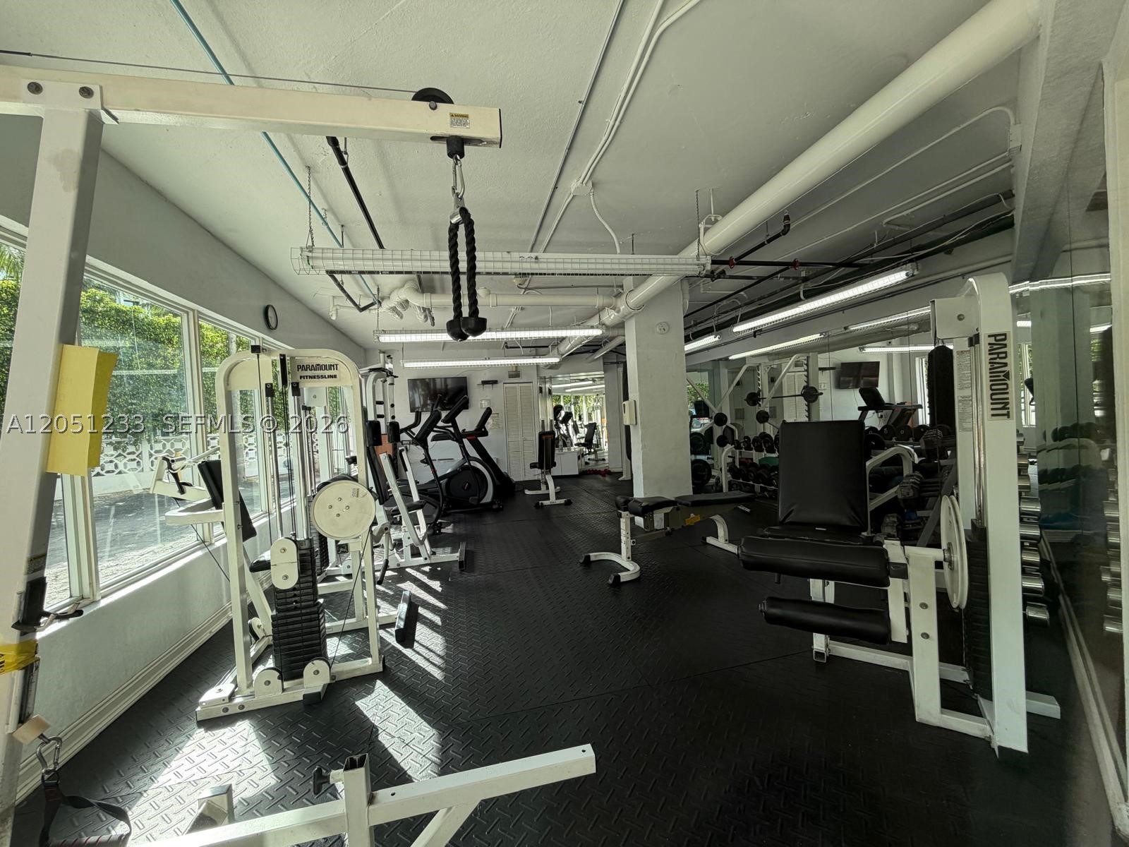 OCTAGON TOWERS I CONDO - Residential Lease