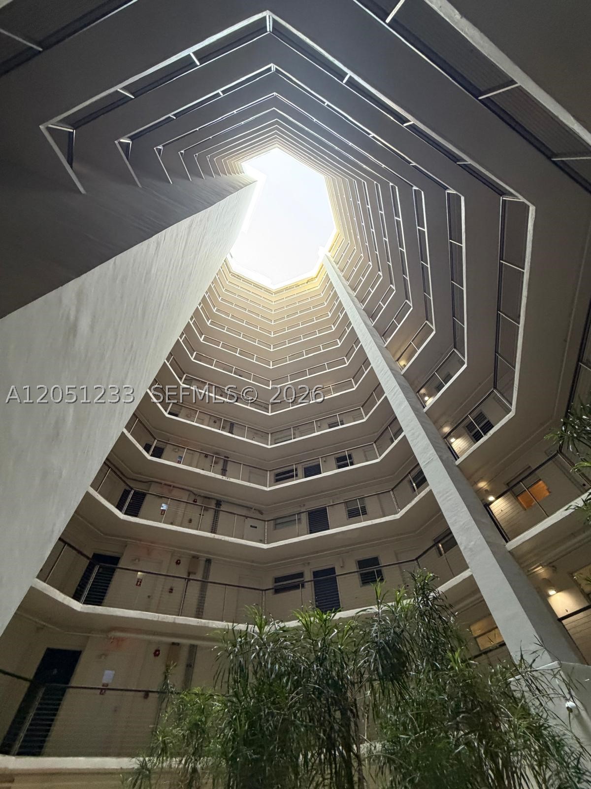 OCTAGON TOWERS I CONDO - Residential Lease