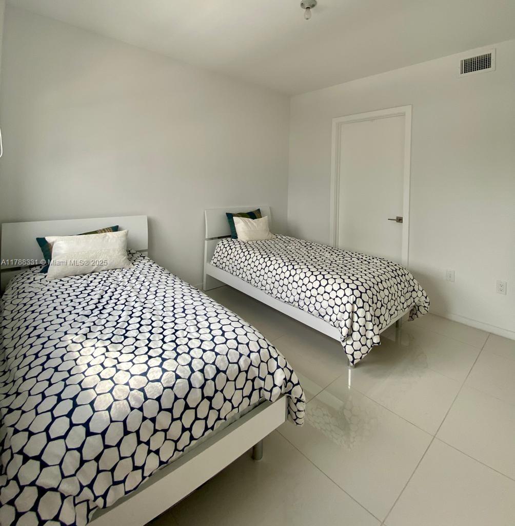 5300 PASEO CONDO - Residential